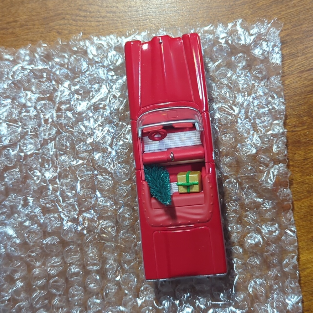 Hallmark Ornament "1958 Ford Edsel Citation Convertible" Red 1995 - Picture 6 of 14